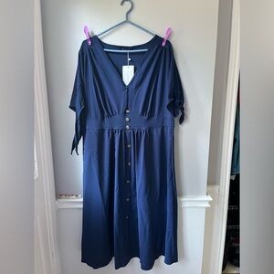 New navy blue dress from BloomChic